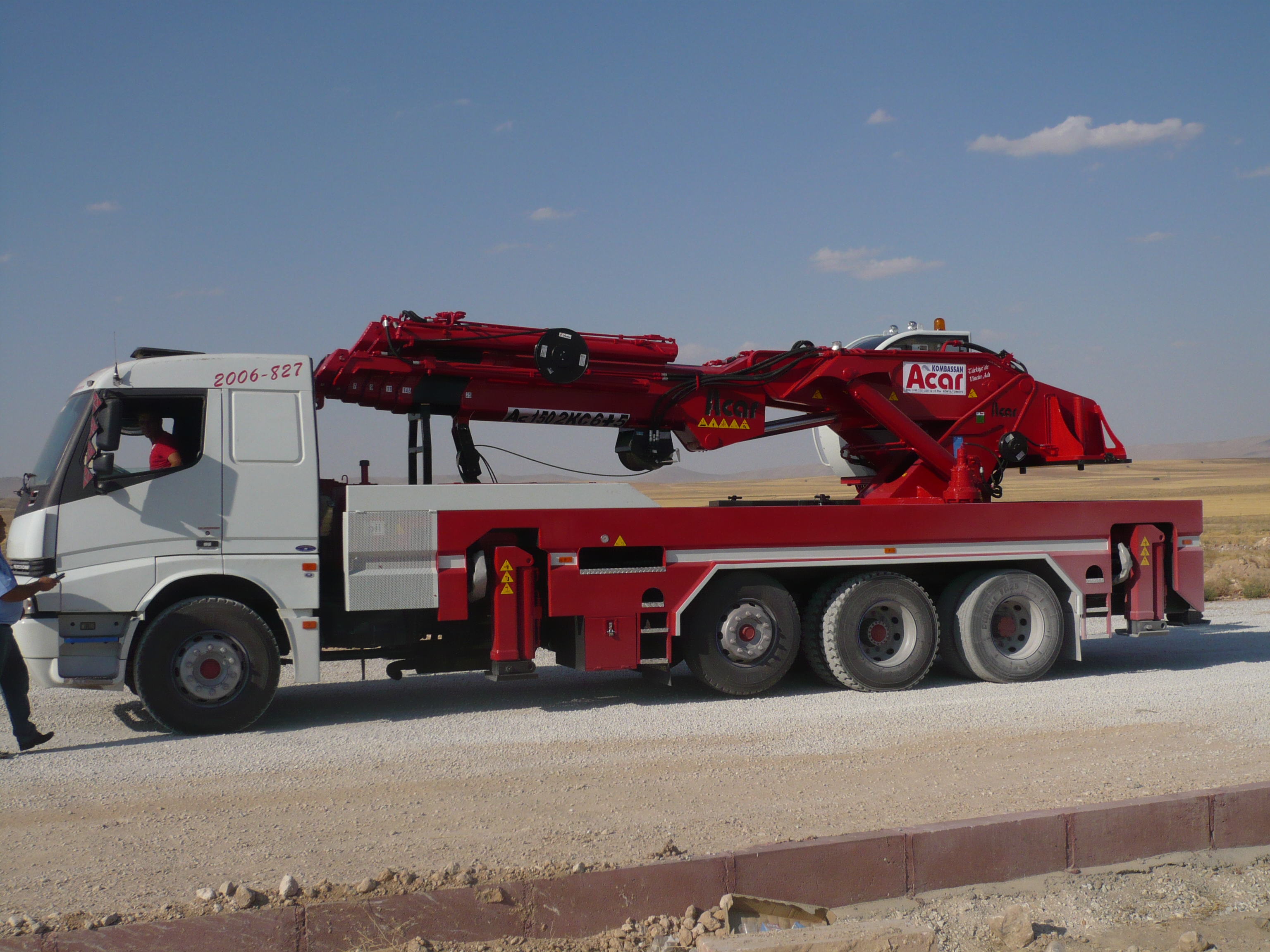 AC 150 TM-KÇ7 tipi araç üstü katlanır bomlu hidrolik mobil vinç